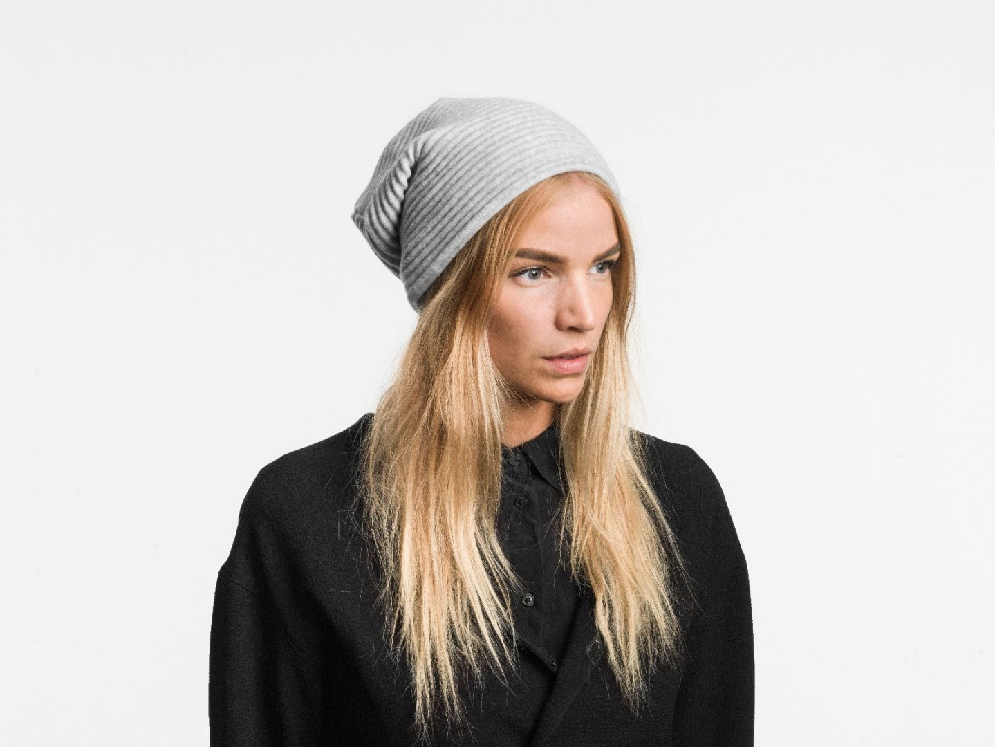 Pleece beanie hat Light grey