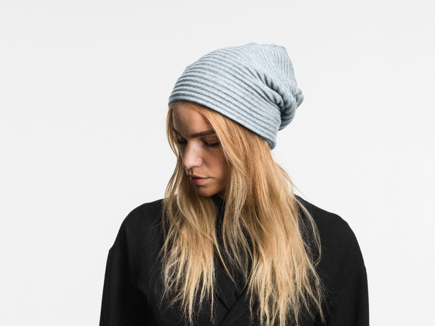 Pleece beanie hat Pale blue