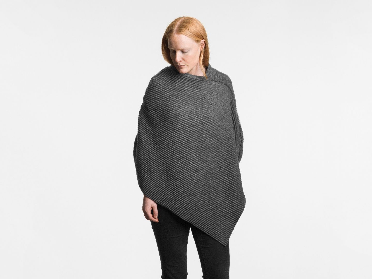 Pleece Poncho short Dark grey