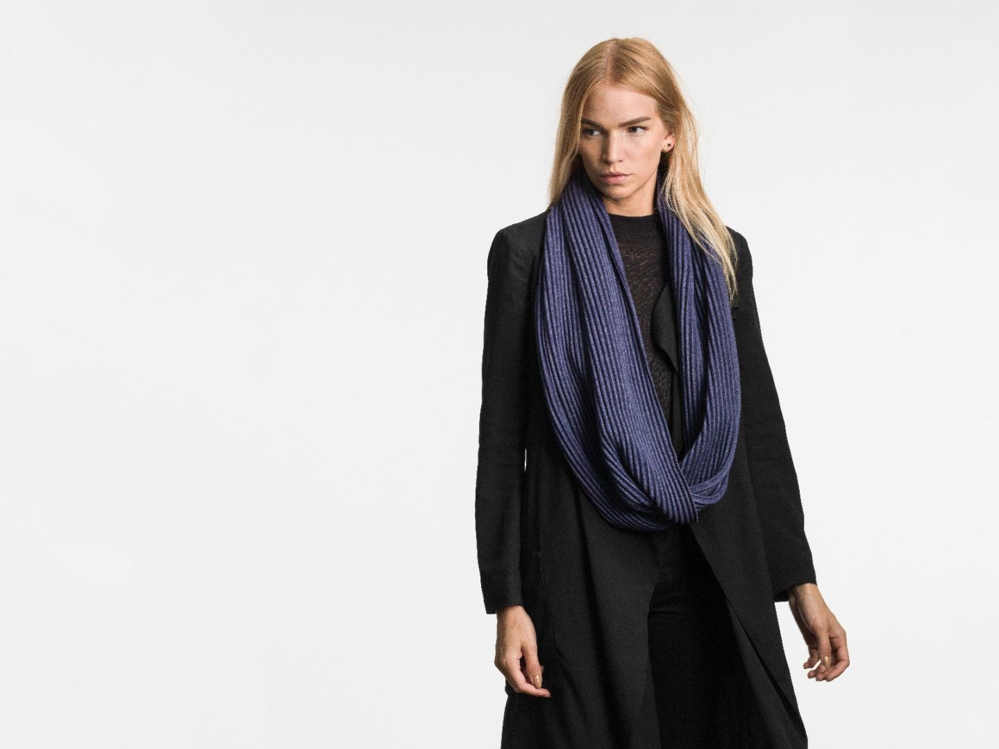 Pleece snood scarf Midnight blue