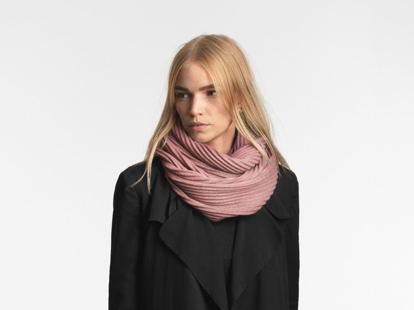 Pleece snood scarf Pink