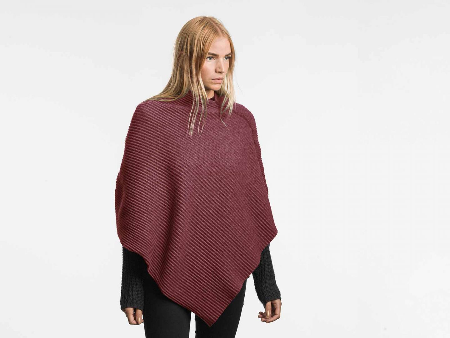 Pleece Poncho short Bordeaux