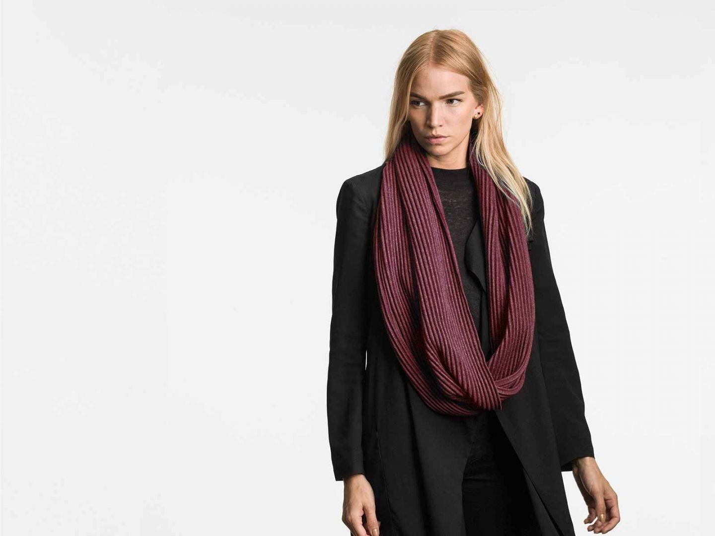 Pleece snood scarf Bordeaux